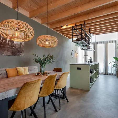 Chalet Lennepserf - T Farrel Vesen