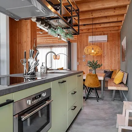 Chalet Lennepserf - T Farrel Vesen